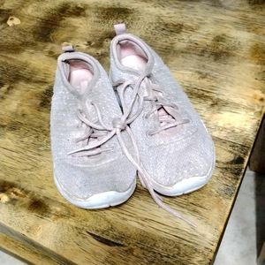 Skechers girl sneakers.